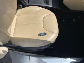 2015 Tesla Model S - Interior Steering Wheel With Keys Image